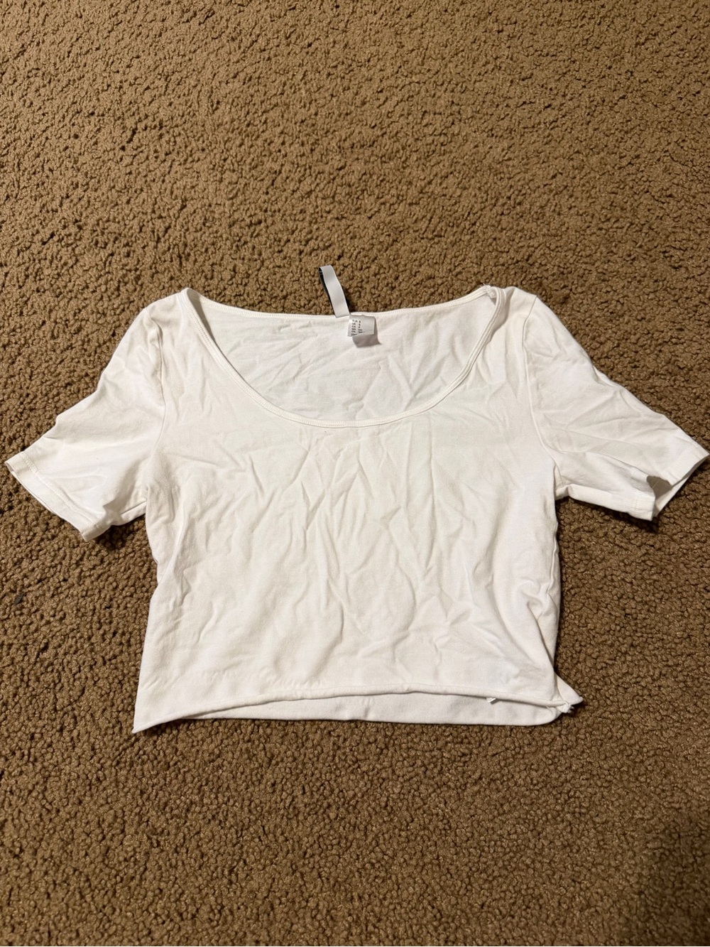 H&M White Scoop Neck Short Sleeve Cropped Top